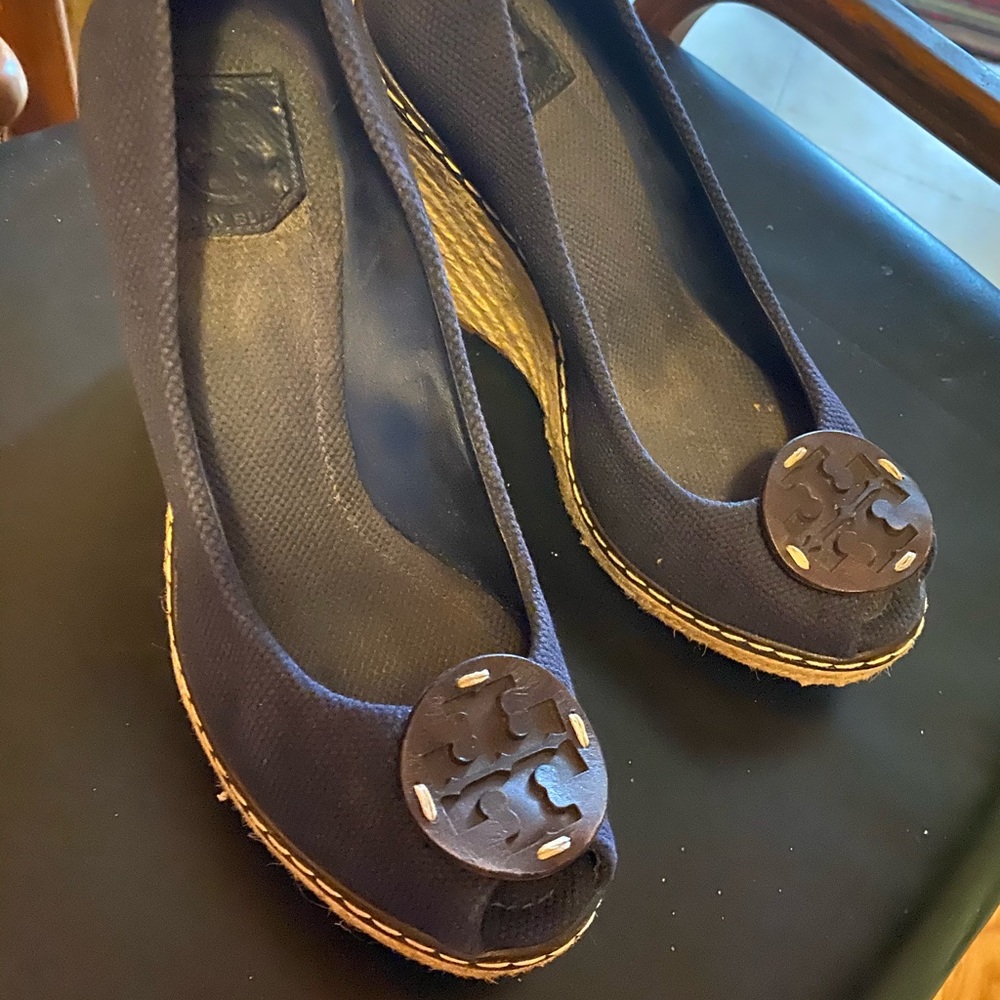 GUC TORY BURCH Espadrille Wedges Navy Size 9 CUTE!